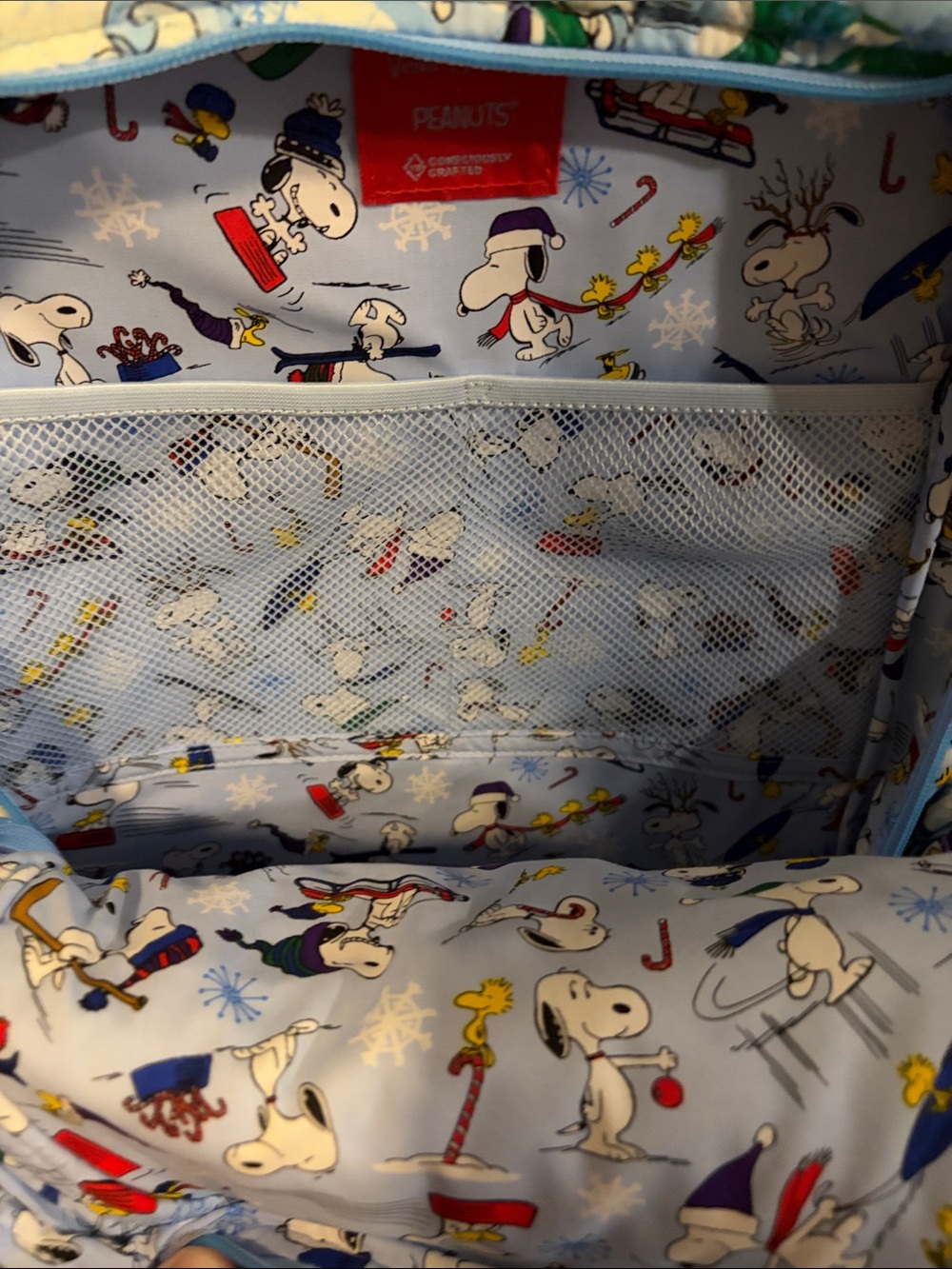 Vera Bradley x Peanuts Christmas Backpack New! - Picture 9 of 15